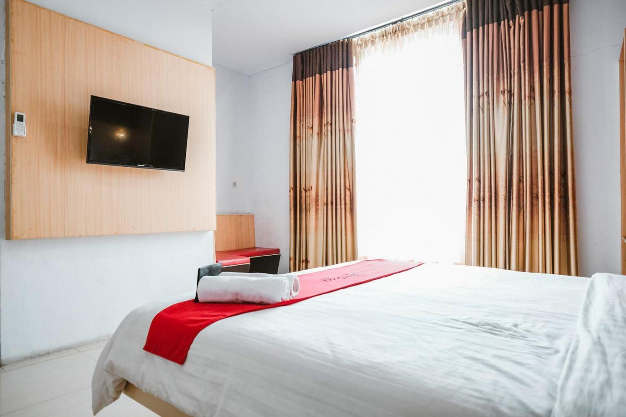 Reddoorz Premium At Hotel T-One Jambi Tanjungjohor Exterior foto